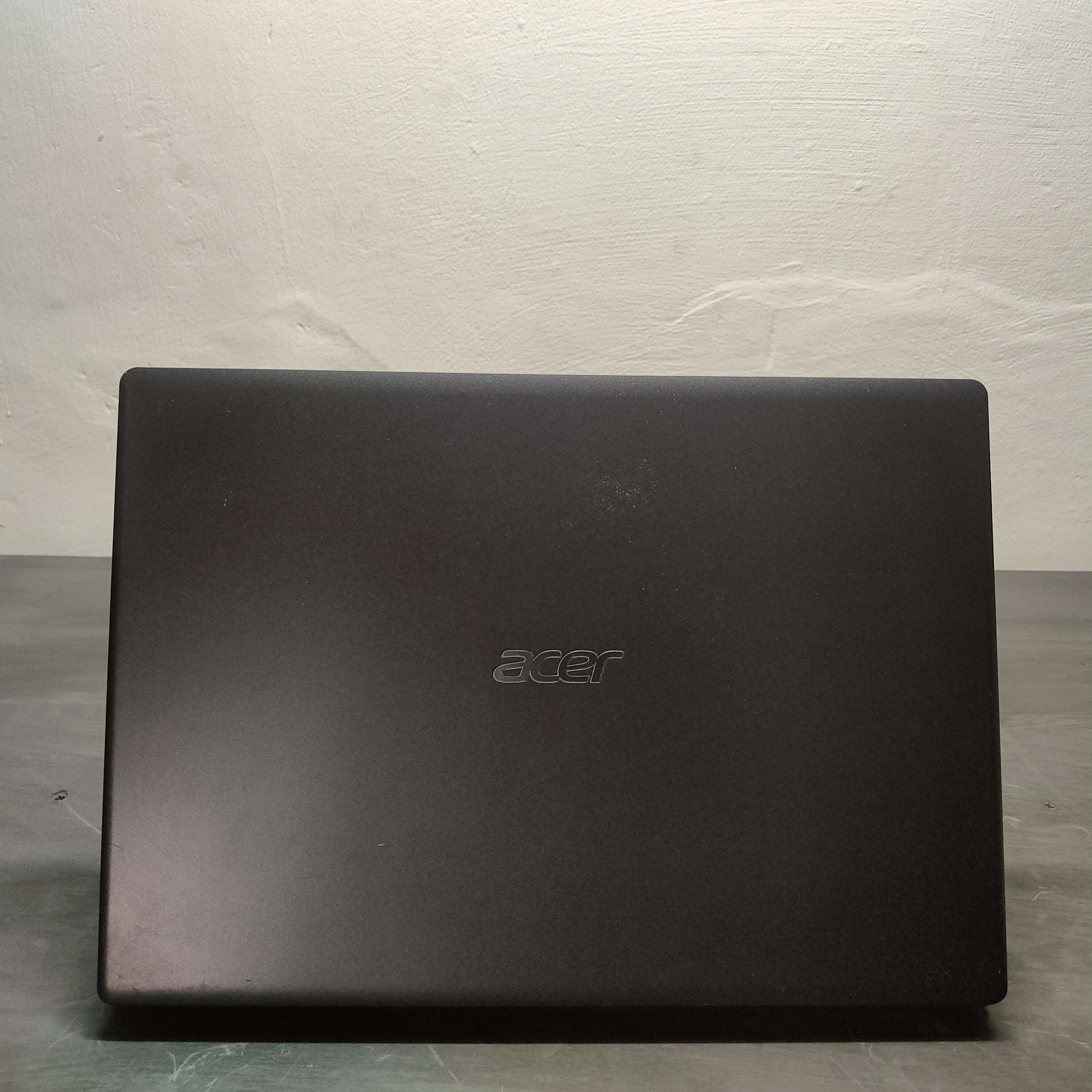 Acer Aspire A314 AMD Ryzen 3 3250U with Radeon Graphics Ram 8 SSD 256 GB
