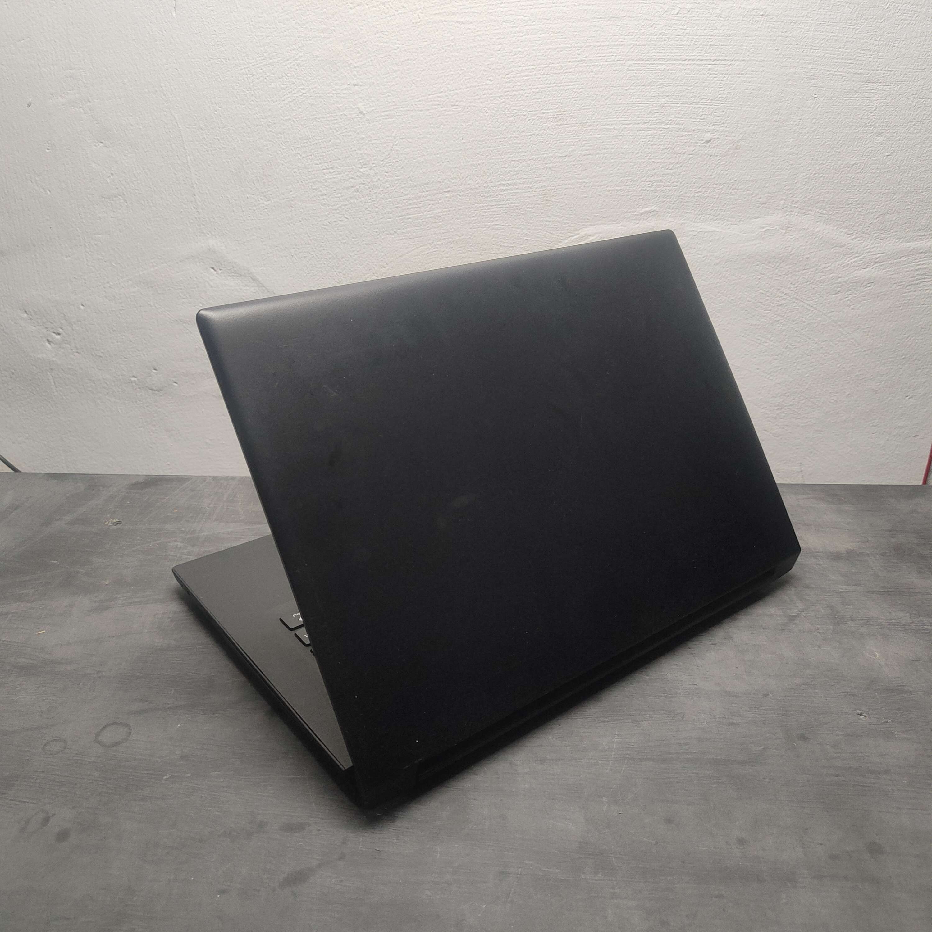 Lenovo V110-14AST AMD A9 Radeon R5 RAM 8GB SSD 256GB