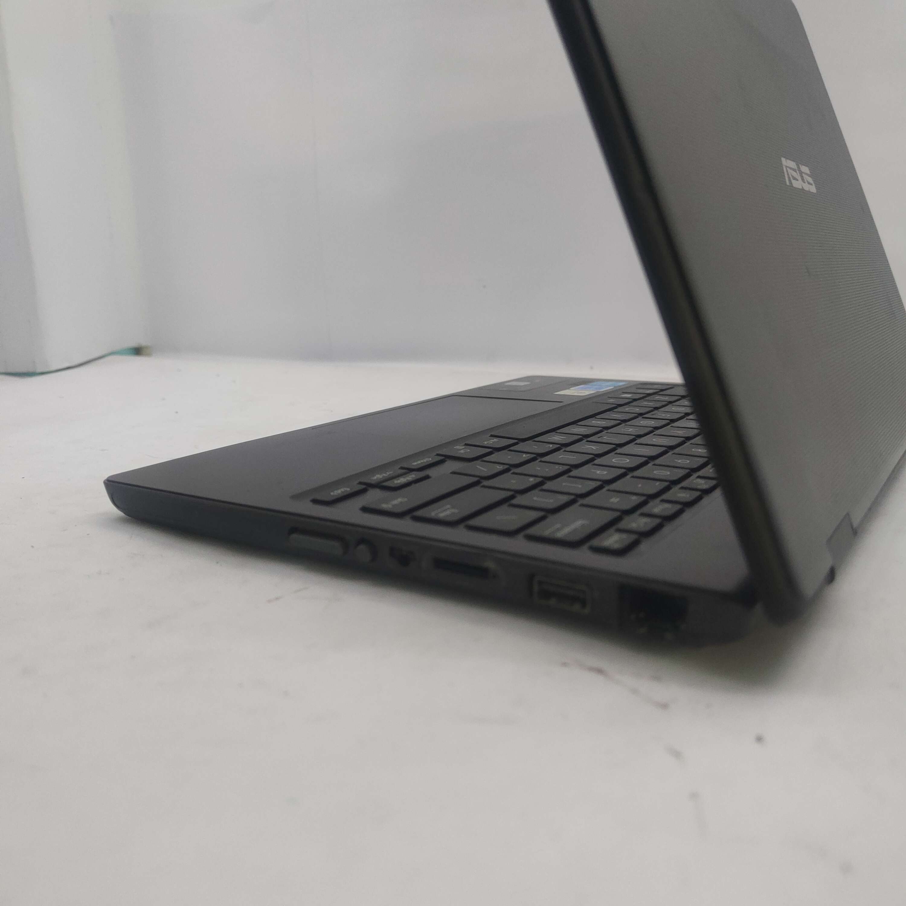 1,3jt Udah bisa bawa pulang ASUS BR1100CK