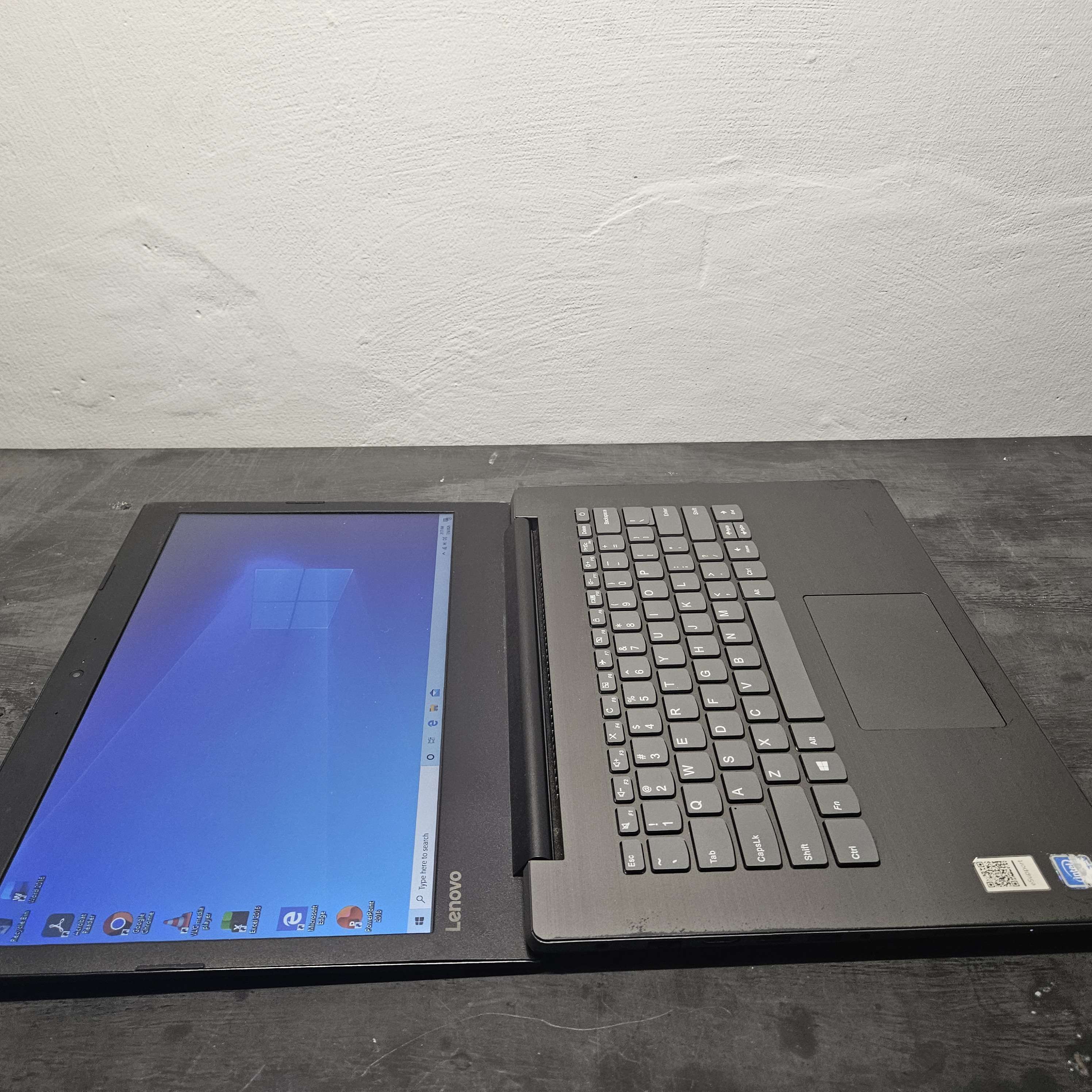 Lenovo Ideapad 330 INTEL RAM 4GB SSD 128GB