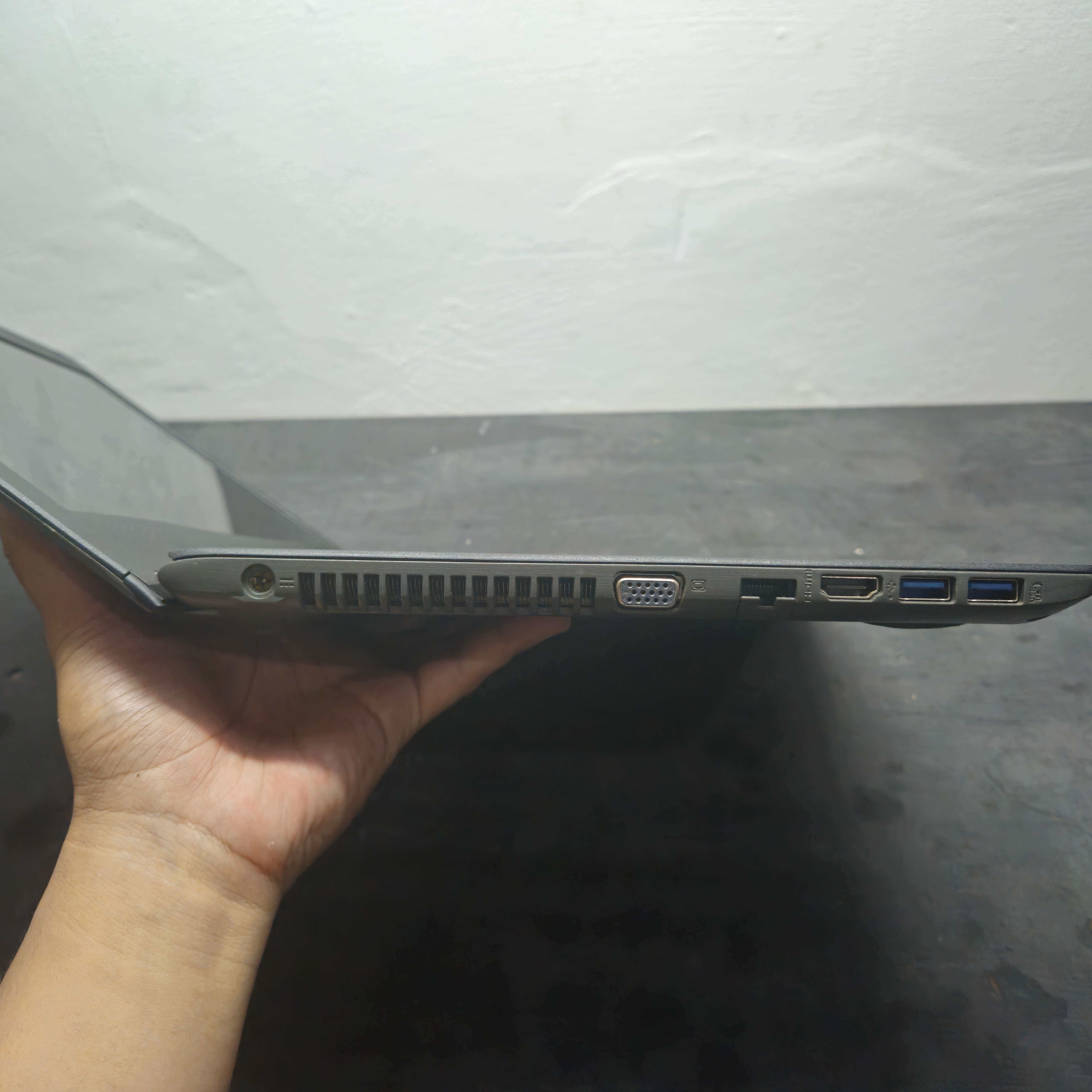 ACER a514 double grafis CORE i3 gen 6 Nvidia 940MX RAM 8GB