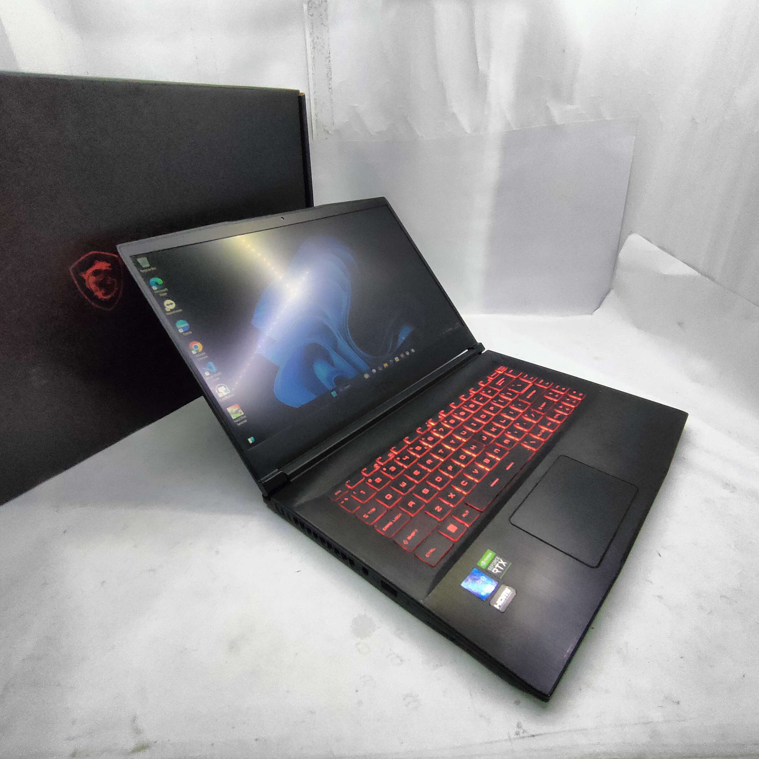 Laptop Gaming MSI Thin GF63 - Nvidia RTX 3050 Core i7 11800H 144Hz