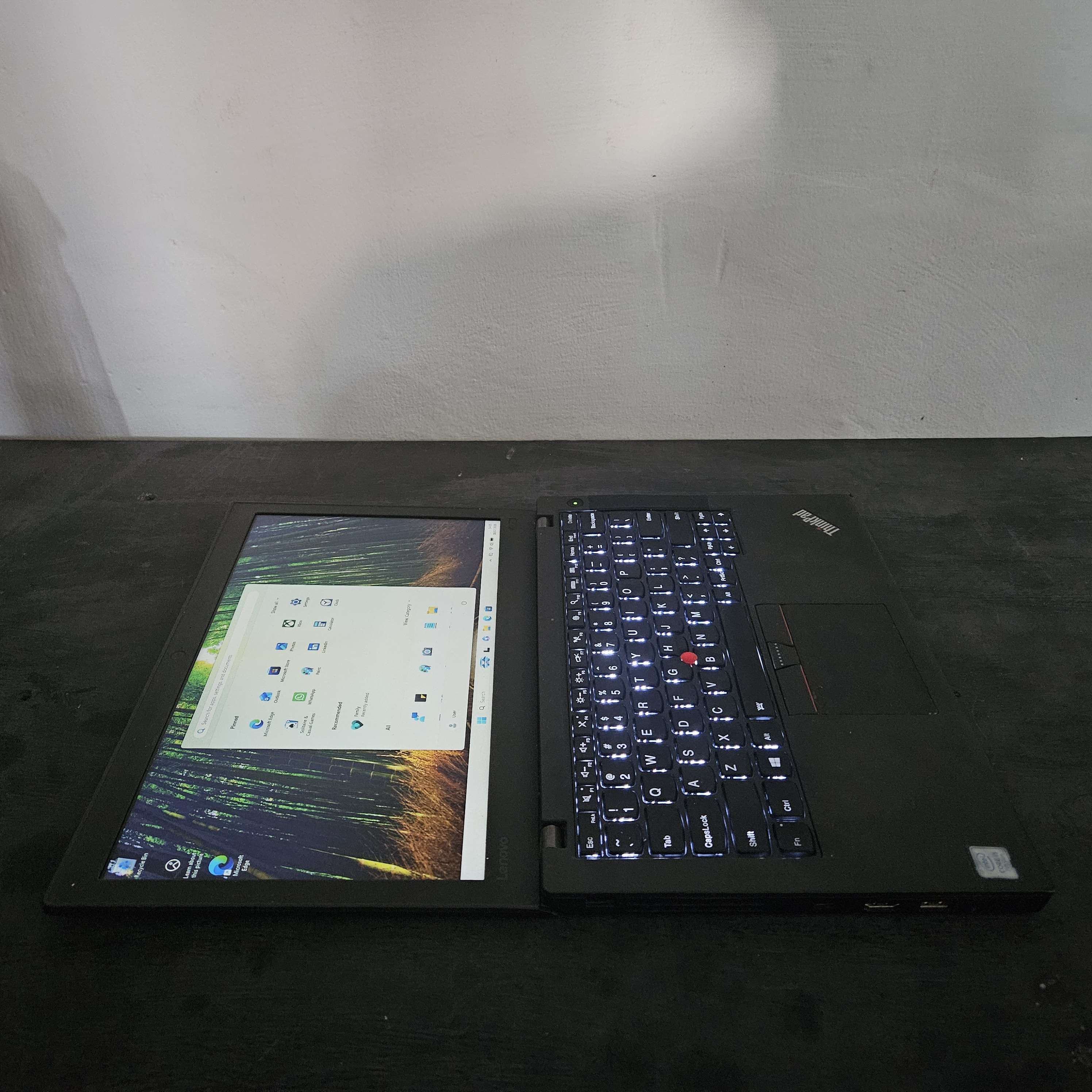 Thinkpad x270 CORE i5 gen 7 Keyboard BACKLIGHT