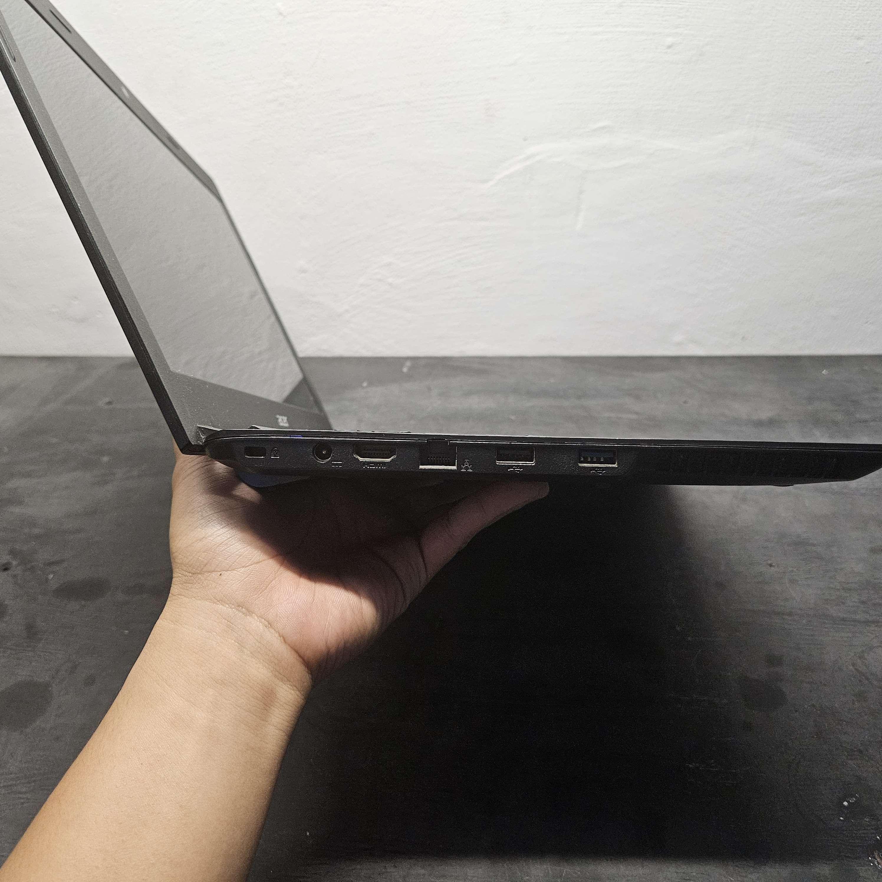 ACER Murah Meriah Z1401 RAM 4GB SSD 128GB