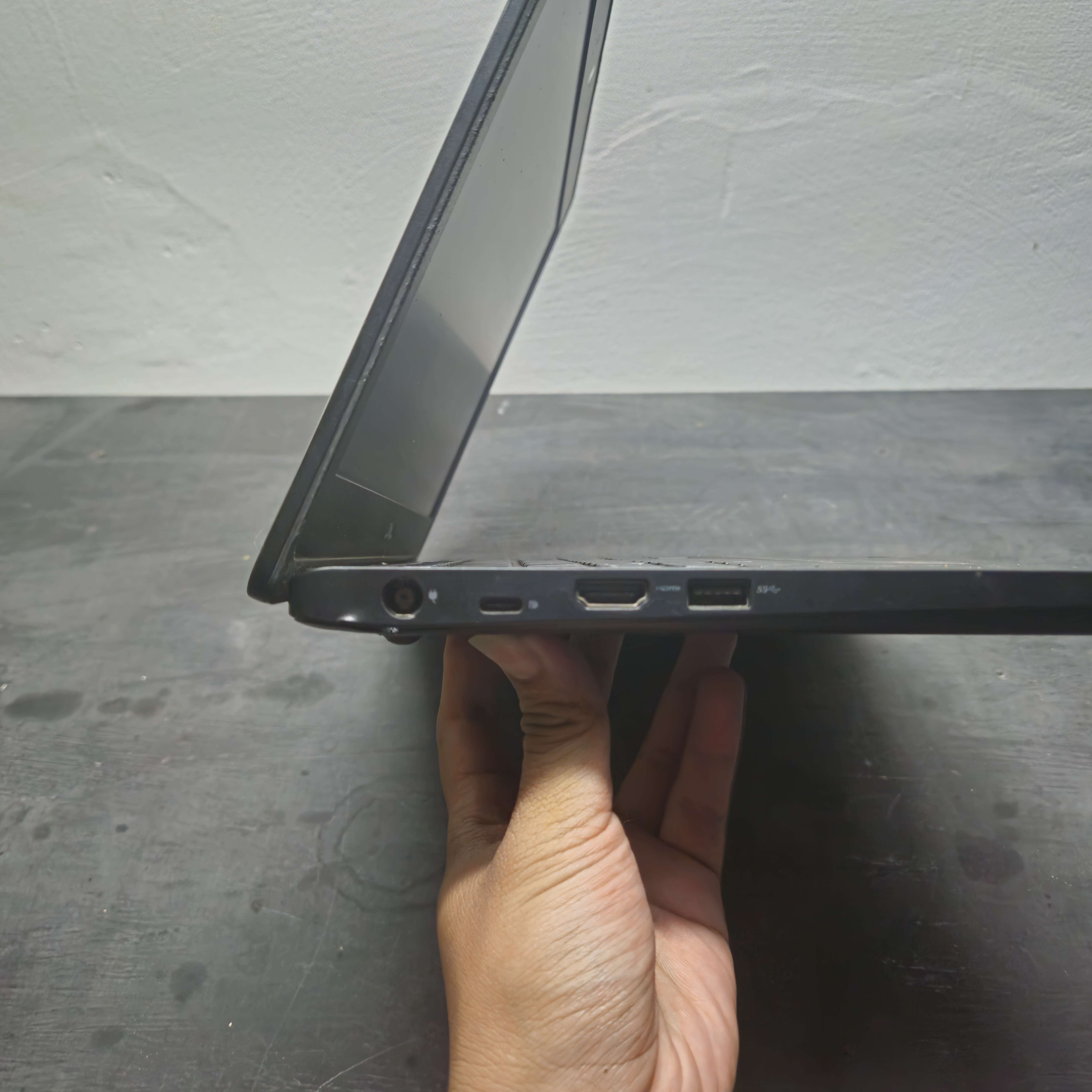 DELL Latitude 5290 CORE i3 gen 7 RAM 8GB SSD 128GB BATERAI AWET