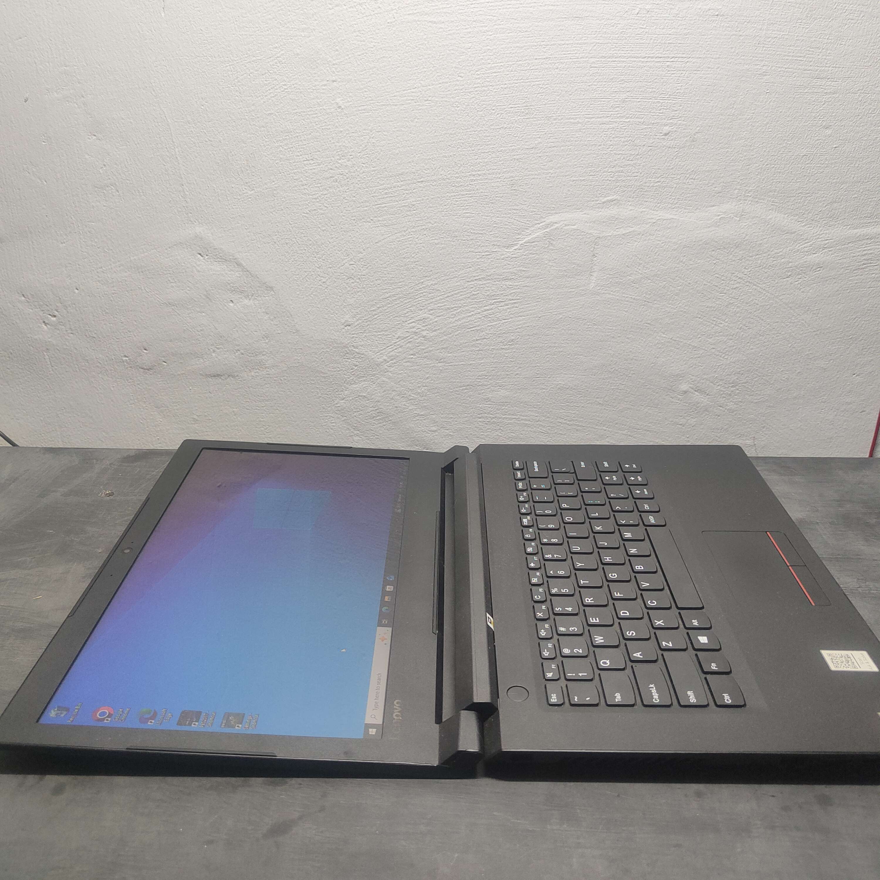 Lenovo V110-14AST AMD A9 Radeon R5 RAM 8GB SSD 256GB